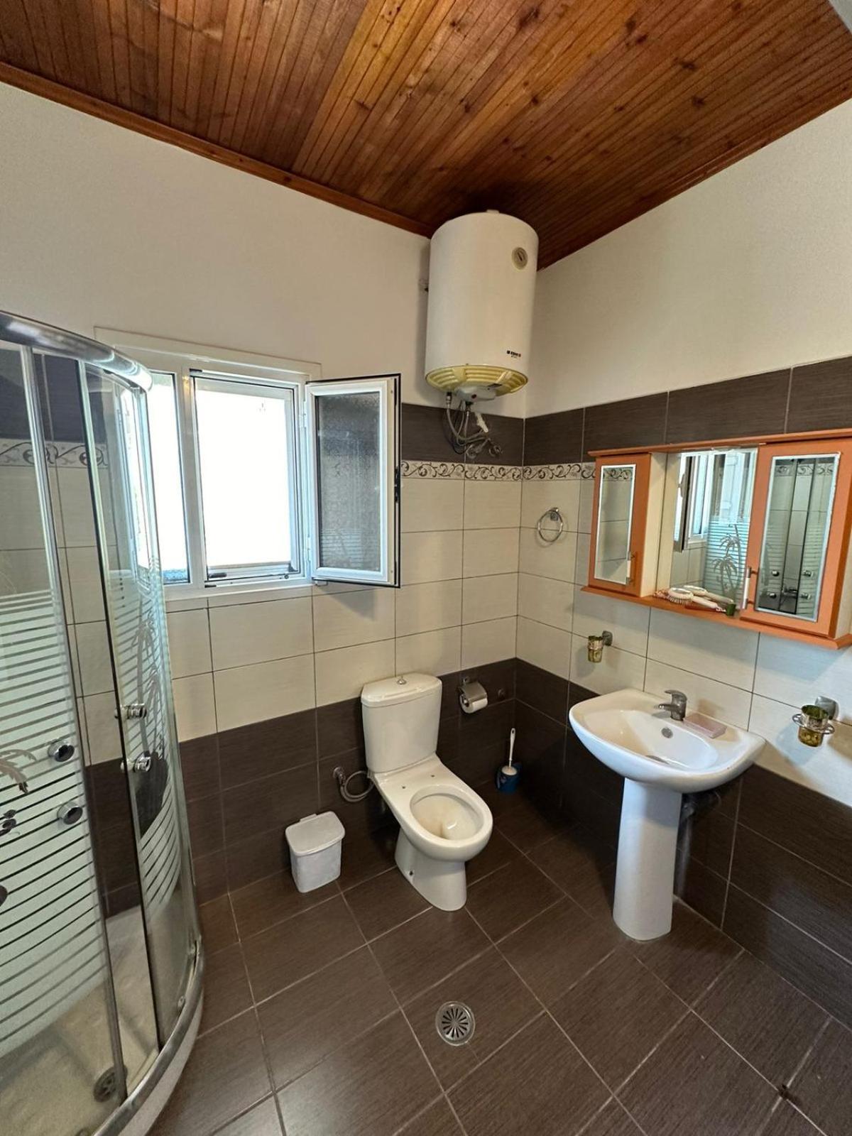 Apartments Berti Sarande Ngoại thất bức ảnh
